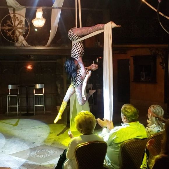 Meet your Posher, Jeska - Picture 1 of 1